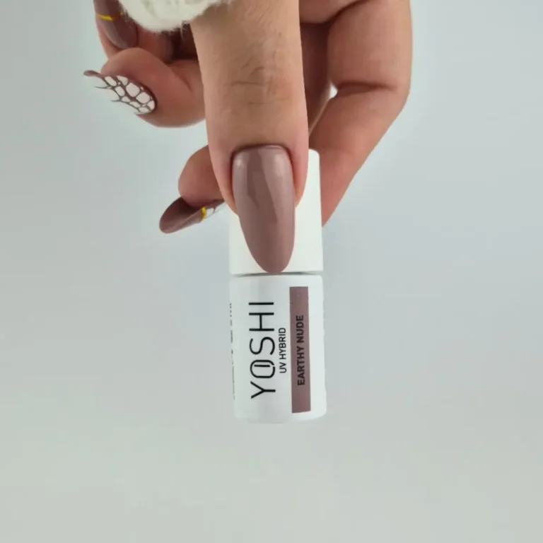 Yoshi Lakier hybrydowy Earthy Nude 135 ziemisty beż